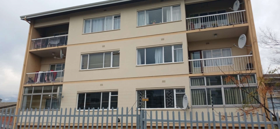 2 Bedroom Property for Sale in Oostersee Western Cape